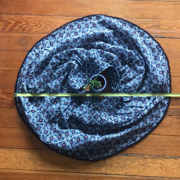 Old Navy Geometric Print Skirt - Picture 7 of 9